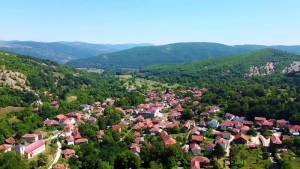 Уапсени двајца жители на Слоештица-најдени нелегални 3 тони ќумур и 27 кубика дрва