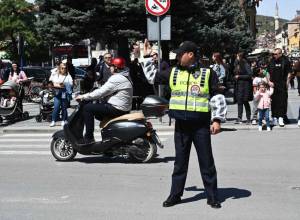 Полицијата лиши од слобода две деца од Битола за управување мопед без возачка дозвола
