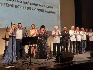 13 „Незаборав“ донесе незаборавна ноќ за битолчани- Го оживеа Интерфест на забавна мелодија