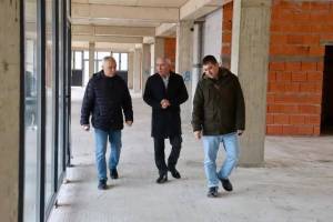 Изградбата на детската градинка во поранешната касарна во Битола ќе продолжи штом дозволат временските услови