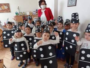 На први април и цветчињата стануваат домина