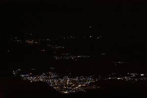 Ноќна панорама на Битола од Антена (фото Сашо Ставрев)