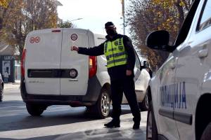 Превезуваат патници со неисправни кочници, полицијата денес откри три такви возила