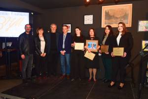 Новинарката Анета Блажевска ја доби наградата на ЗНМ за најдобро новинарско известување за 2023,  за теми од локално и регионално значење