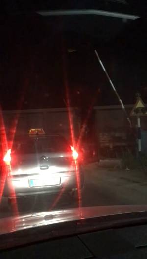 (ВИДЕО)Внимателно, на Дулие не работат рампите на железничкиот премин!