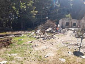 (ФОТО и ВИДЕО) Копанки како депонија за градежен шут
