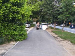 Почна паркирањето на новите пешачки патеки на "Партизанска" во Битола