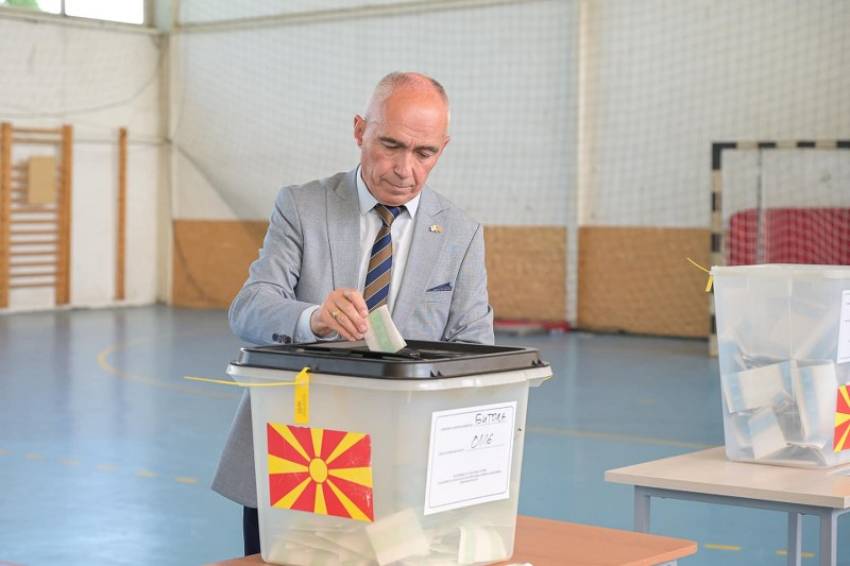 Коњановски-Горд на моите битолчани! Ви благодарам што избравте промени за горда Македонија!