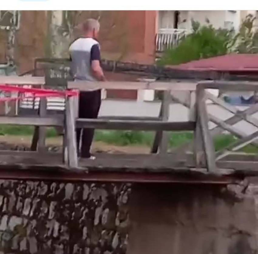 Полицијата го најде човекот што ја искрши оградата на мостот кај „Кланица“ и му поднесе пријава