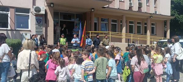 За Денот на полицијата, СВР Битола ги отвори вратите за најмладите битолчани