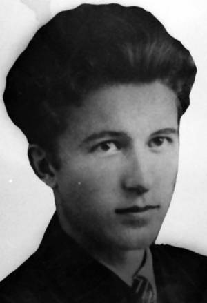 На денешен ден во Битола е роден Славко Лумбарковски, учесник во НОБ