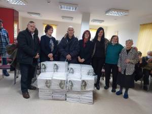 Здружението на пензионери од Битола донираше постелнини во Домот за стари лица „Сју Рајдер''