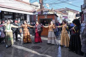 ОД СРЦЕТО НА СТАРАТА БИТОЛСКА ЧАРШИЈА ЗАПОЧНА ПРОГРАМАТА НА „ЗИМСКА ПРИКАЗНА“